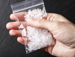 Juru Parkir Jadi Bandar! HYR Ditangkap Polisi dengan Bukti Sabu di Kamar Kos