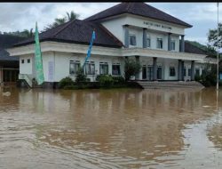 Sekotong Dilibas Banjir, Warga Teriak, Pemerintah Masih Cari Akal