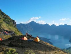 Ledakan Protes Pendaki vs Konservasi, Rahasia TNGR Pertahankan Rinjani Tetap Hijau Sambil Cetak PNBP Rp22,5 Miliar!