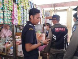 RAZIA ROKOK ILEGAL DI MATARAM, SATGAS BERAKSI, PEDAGANG DIBERI EDUKASI TANPA KOMPROMI