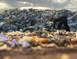 Investor Kanada-Spanyol Siap Sulap Sampah Plastik di Lombok Tengah Jadi Solar, Ini Langkah Revolusioner Pemda!