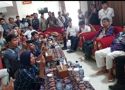 Bupati Lombok Tengah dan Istri Akhirnya Berangkat Haji Setelah Sempat Tertunda Dua Kali