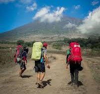 Pendaki Gunung Rinjani Diingatkan Prioritaskan Keselamatan Setelah Insiden Memilukan