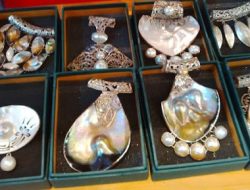 Bisnis Mutiara NTB Lesu di Awal 2025, Pengrajin Lombok Berinovasi dengan Strategi Online untuk Bertahan!