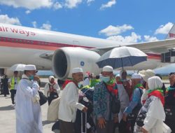 Pulang dengan Doa, 4 Jamaah Haji NTB Terjebak di Arab Saudi Akibat Radang Paru-Paru – Tim Medis Berjuang 24 Jam!