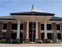 Mantan Bupati Lombok Barat Tantang Dakwaan Jaksa, Ini Kesalahan Fatal dan Harus Dibatalkan!