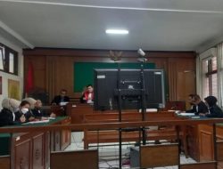 Mantan Sekda NTB Rosiady Sayuti Hadapi Sidang Perdana Kasus Korupsi Lahan NCC, Kerugian Negara Capai Rp15,2 Miliar