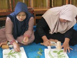 Dari Dapur ke Dunia Fashion, Emak-Emak Pagesangan Taklukkan Ecoprint Berkat Esti Ebhi