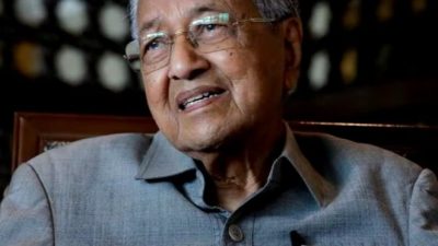 Mahathir Mohamad Dirawat di Rumah Sakit Usai Rayakan Ulang Tahun ke-100