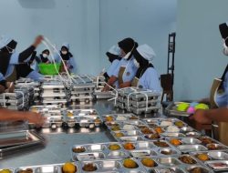 Program MBG Dongkrak Ekonomi Desa: 4.700 Warga Lombok Tengah Dapat Pekerjaan Baru