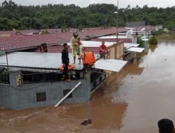 Banjir Perampuan, Ratusan Warga Bertahan di Pengungsian